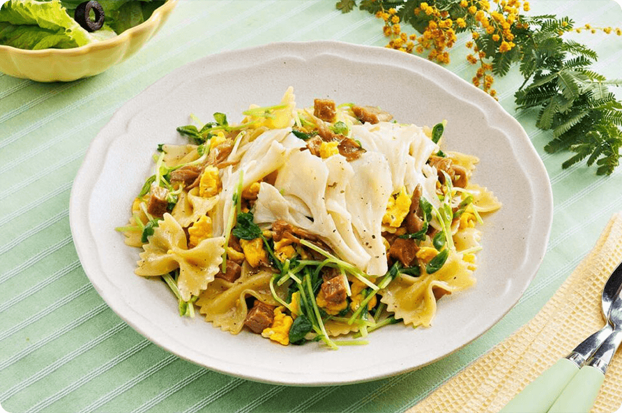 白まいたけと豆苗のミモザ風パスタ