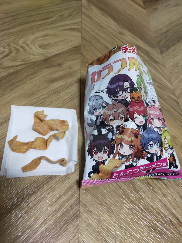 ドデカイラーメン カラフルピーチ（とんこつラーメン味）24個セット