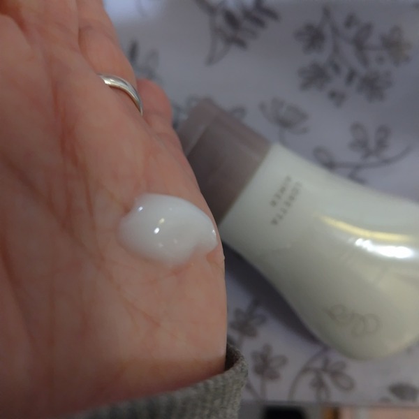 LORETTA AIMER �i�C�g�g���[�g�����g×2