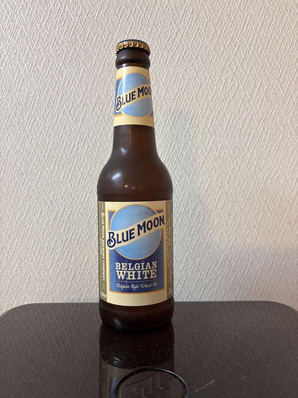 BLUE MOON 330ml�i�r�j 24�{